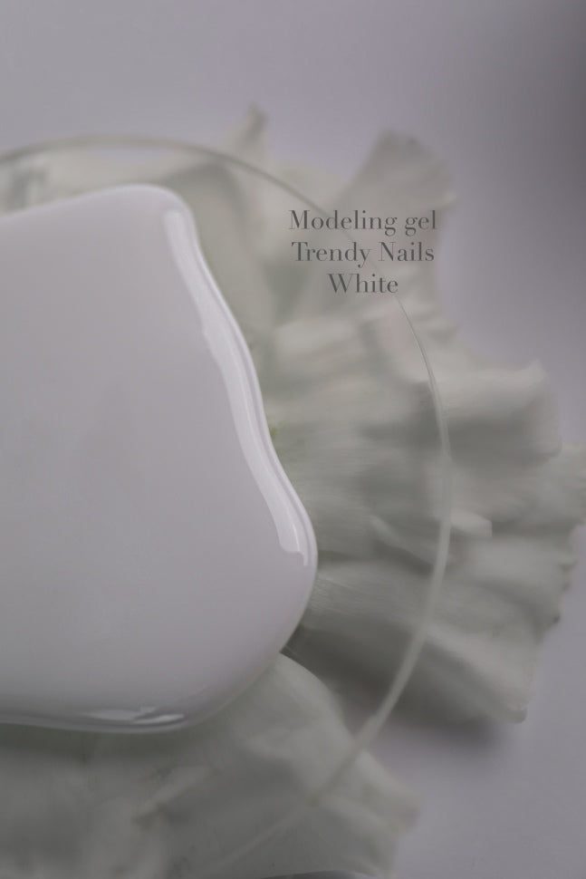 Gel modellante autopulente in 7 tonalità di Trendy Nails (15-50ml)