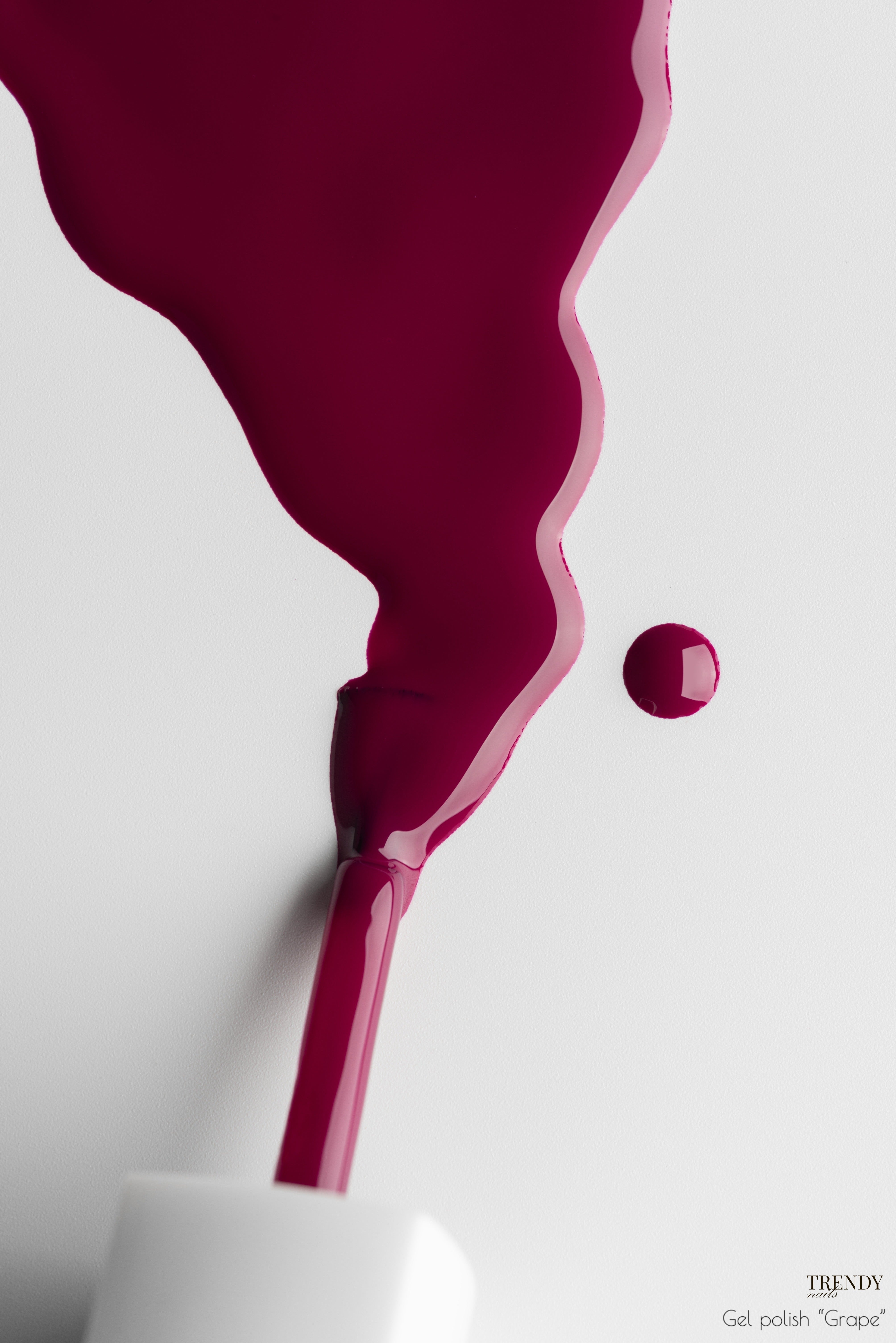 Gel Polish "Grape" Cin Cin Collection (8ml) von Trendy Nails (TPO/HEMA-free) Herbst 2025