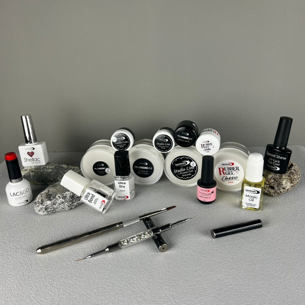Set di unghie alla moda + biglietto per la fiera gratis