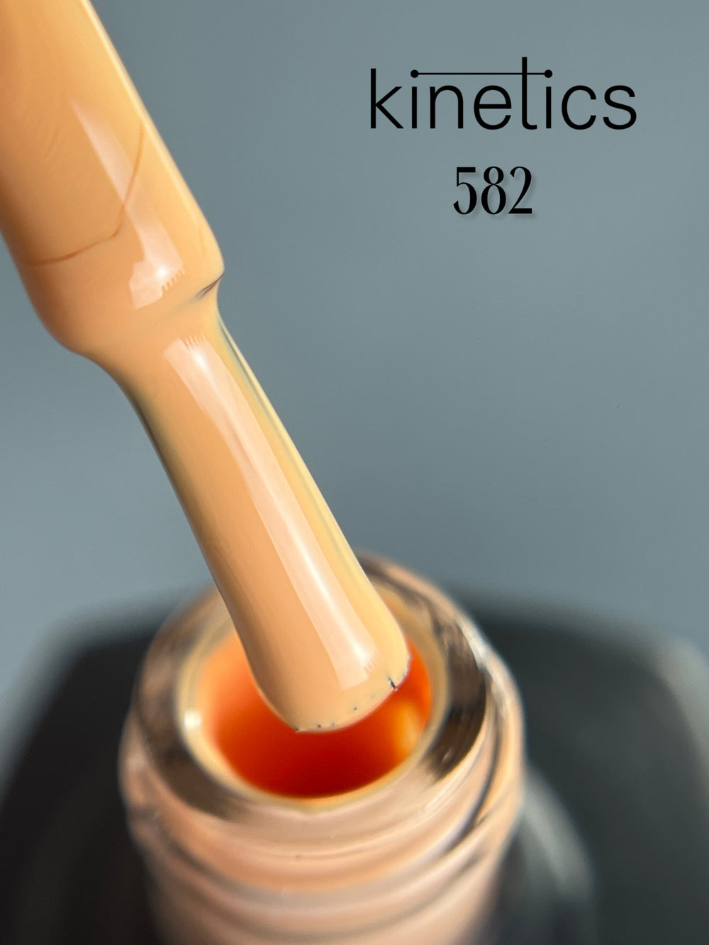 Kinetics SHIELD Gel Polish "Polvere di Albicocca" Nr. 582 (15ml)