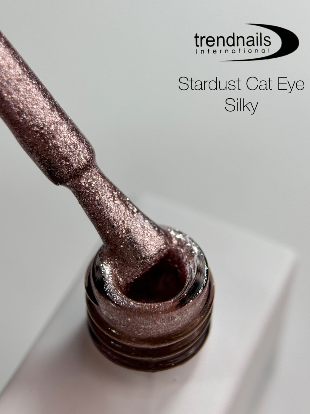 Stardust Cat Eye Gel Polish SILKY ROSE 12ml von Trendnails