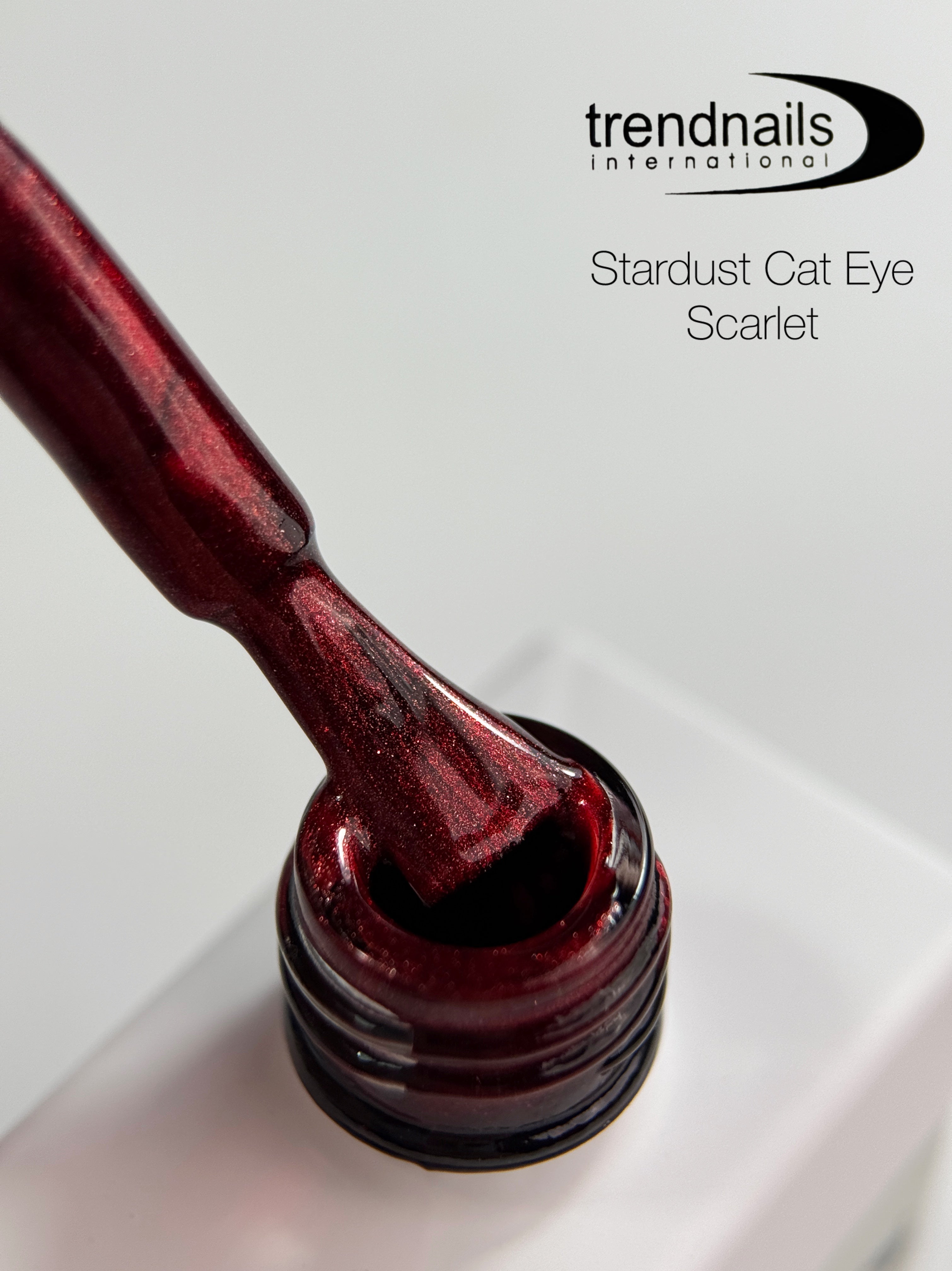Stardust Cat Eye Gel Polish SCARLET 12ml von Trendnails